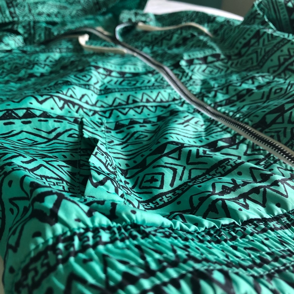 Jacket - Picture 3 of 4